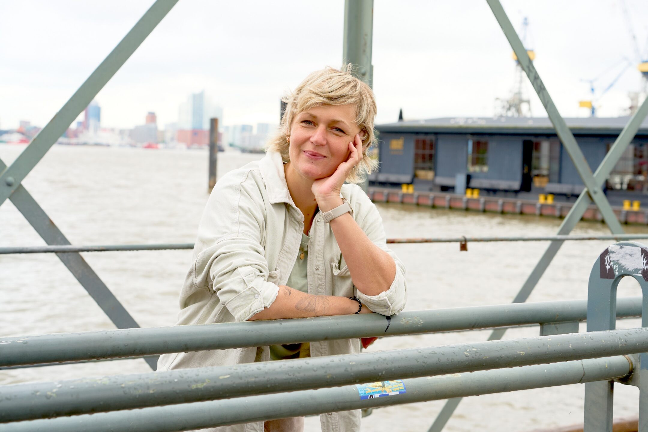 Business Portrait Frau Hamburg Hafen